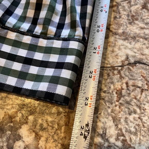 Nick Graham men’s plaid button down up shirt medium green black checkered nice! - Picture 3 of 13